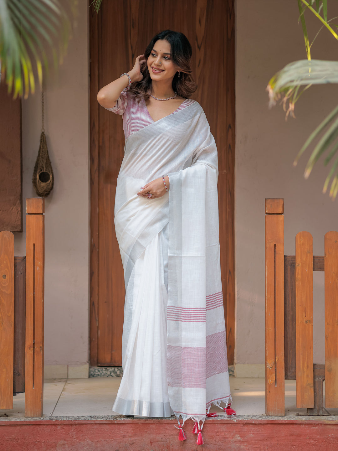 Pure White & Red Handloom Cotton Saree with Minimal Striped Border & Tassel Detailing