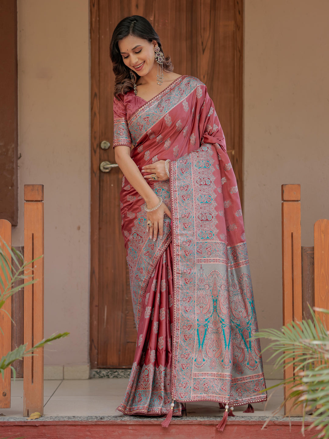 Dusty Rose Pink Banarasi Silk Saree with Intricate Paisley Zari Weaving & Tassel Detailing