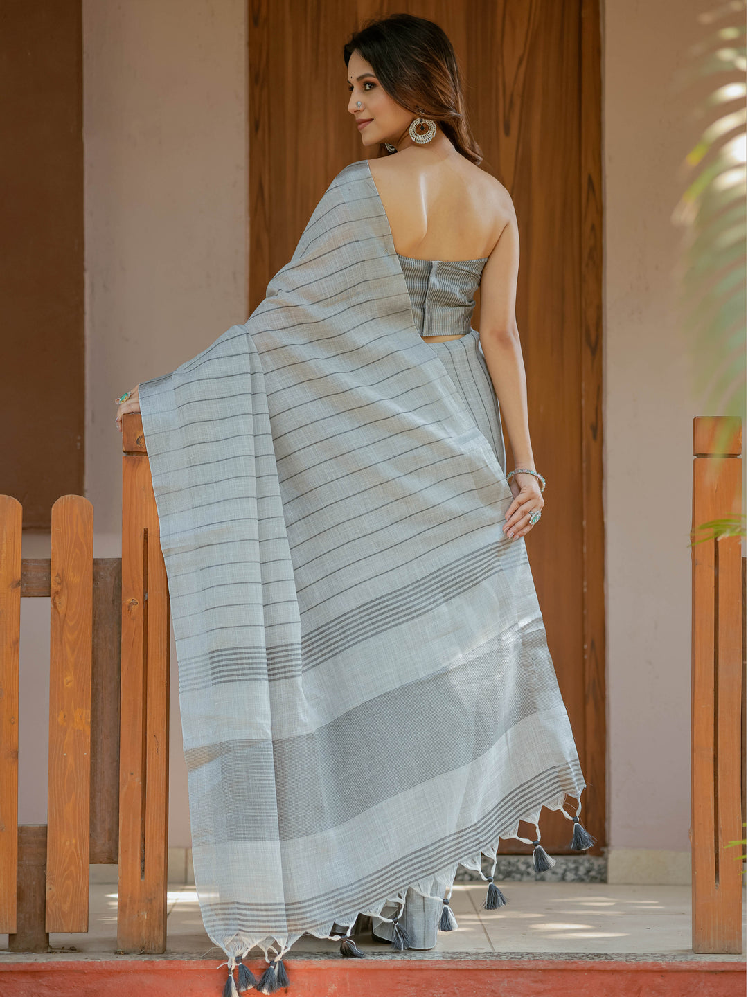 Elegant Ash Grey Handloom Cotton Saree with Minimal Striped Weaving & Tassel Detailing