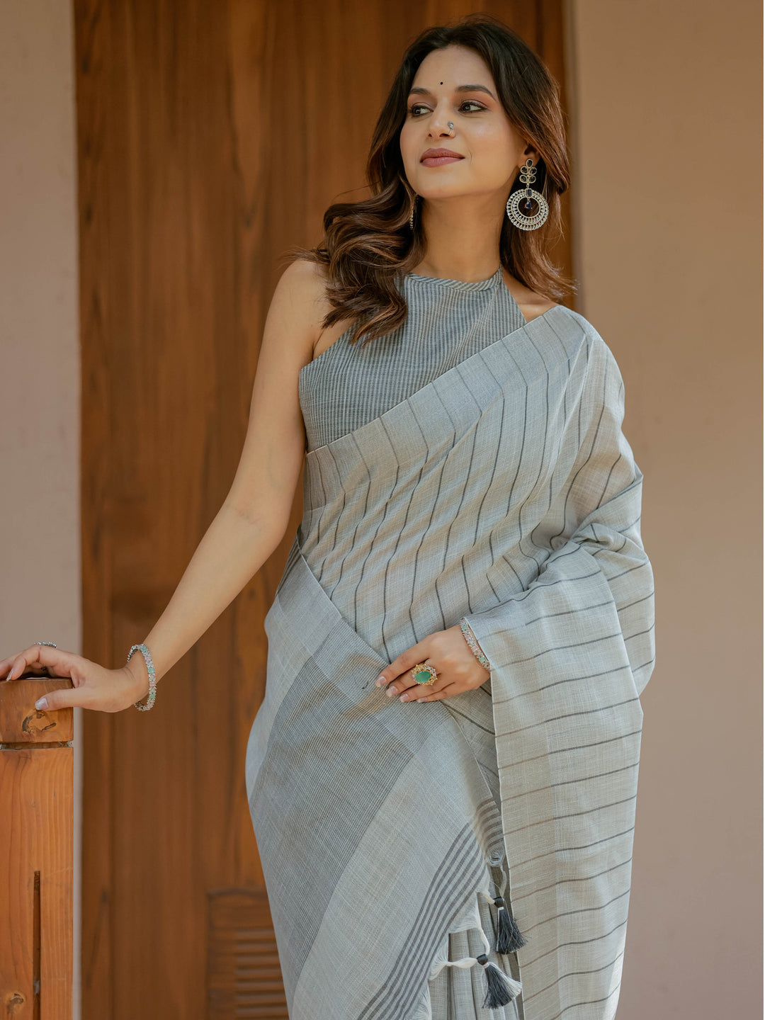 Elegant Ash Grey Handloom Cotton Saree with Minimal Striped Weaving & Tassel Detailing