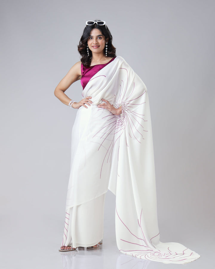 Ivory White Designer Freehand Saree with Maroon Abstract Lines – Handsfree Minimal Chic