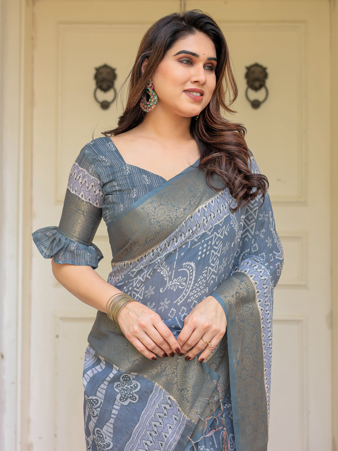Slate Grey Handloom Cotton Ethnic Printed Saree with Zari Border & Tassels – Classic Traditional Wear