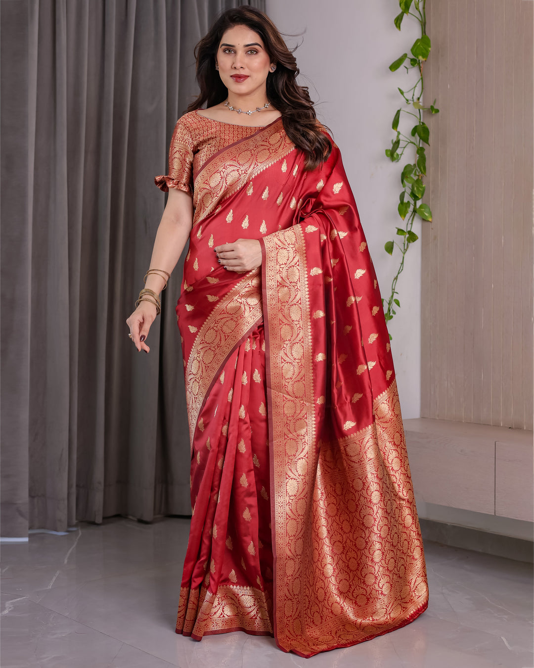 Red Pure Kanjivaram Silk Saree with Gold Zari Weaving & Contrast Blouse | 5.5m Saree + 0.8m Blouse