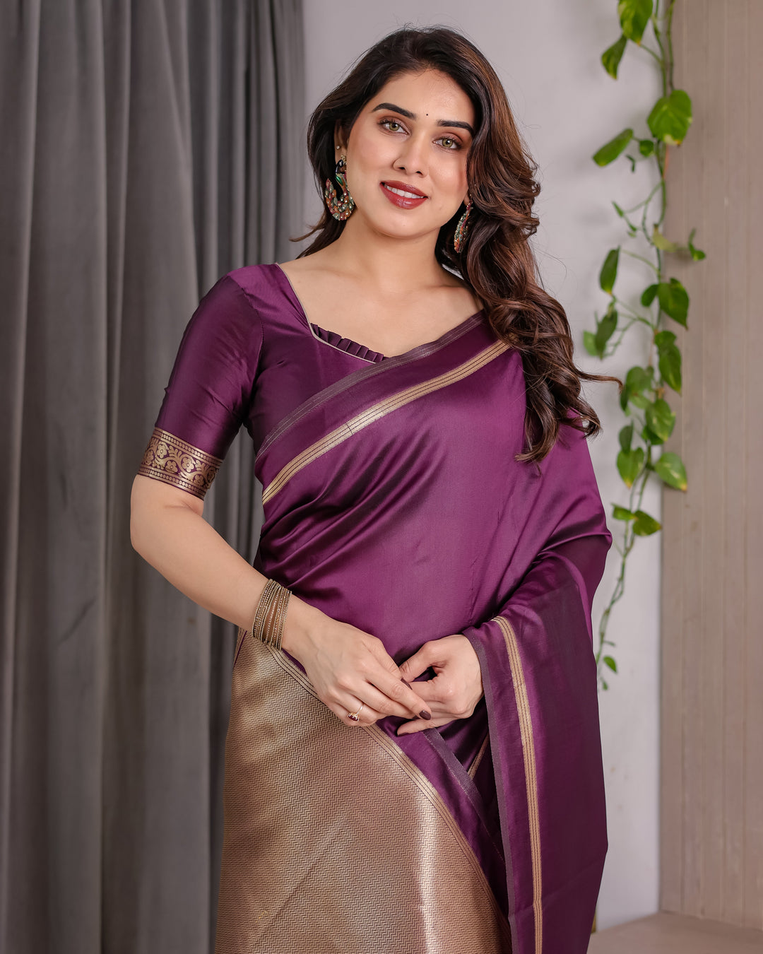 Royal Purple Soft Kanjivaram Silk Saree with Antique Gold Zari Pallu & Blouse | 5.5m Saree + 0.8m Blouse Piece
