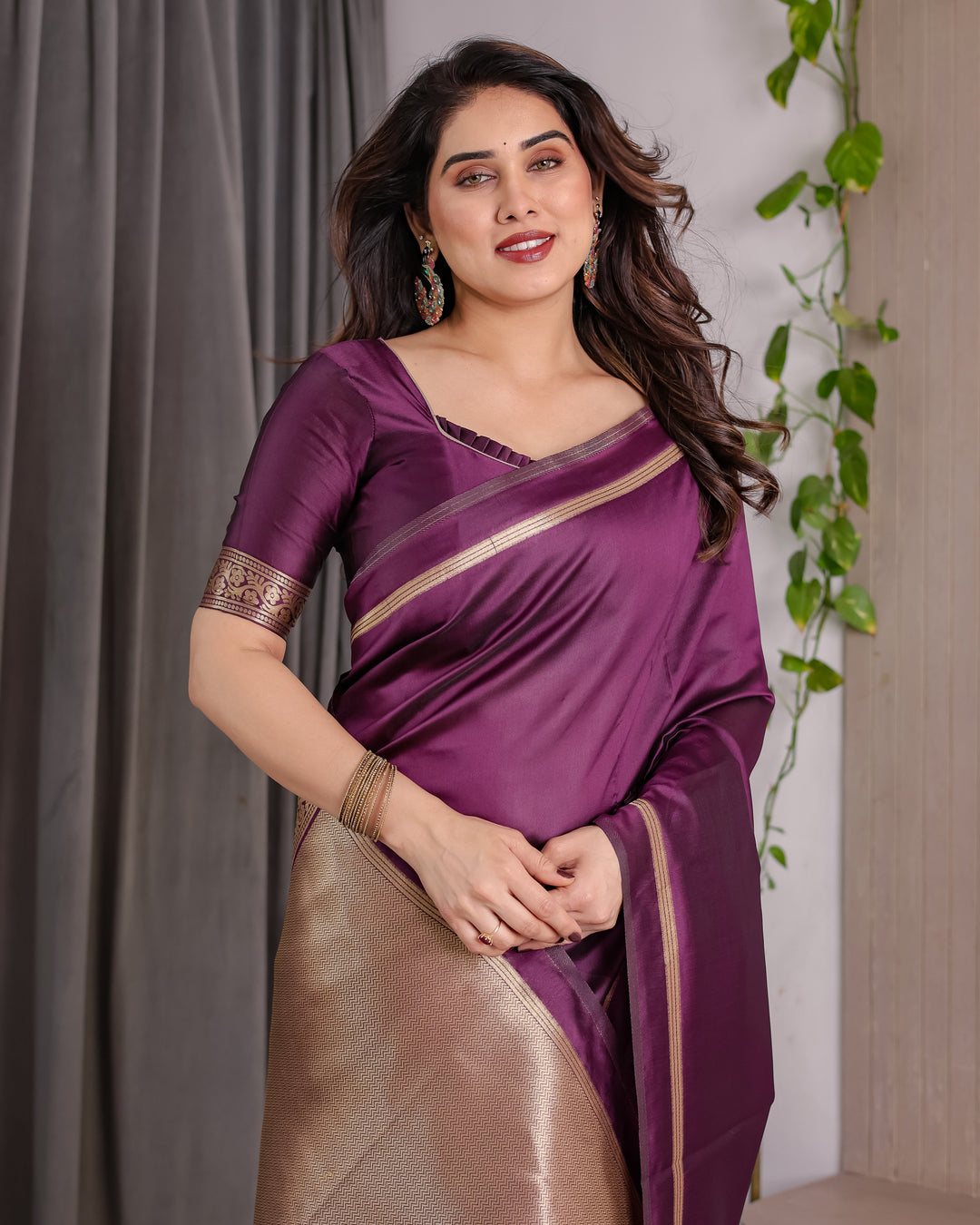 Royal Purple Soft Kanjivaram Silk Saree with Antique Gold Zari Pallu & Blouse | 5.5m Saree + 0.8m Blouse Piece