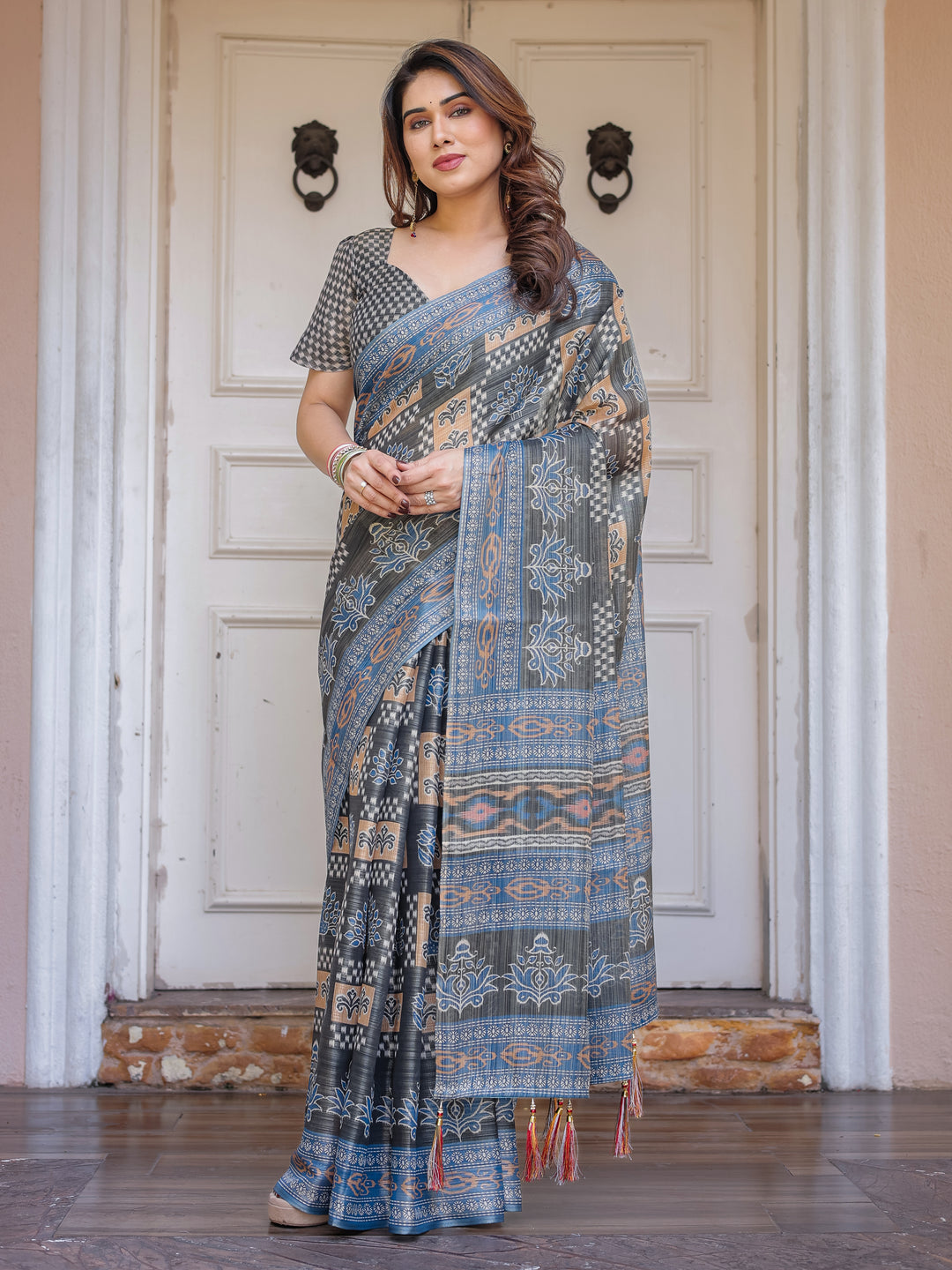 Charcoal Grey & Indigo Blue Ethnic Handloom Cotton-Linen Saree with Woven Border & Tassels – Traditional Elegant Wear