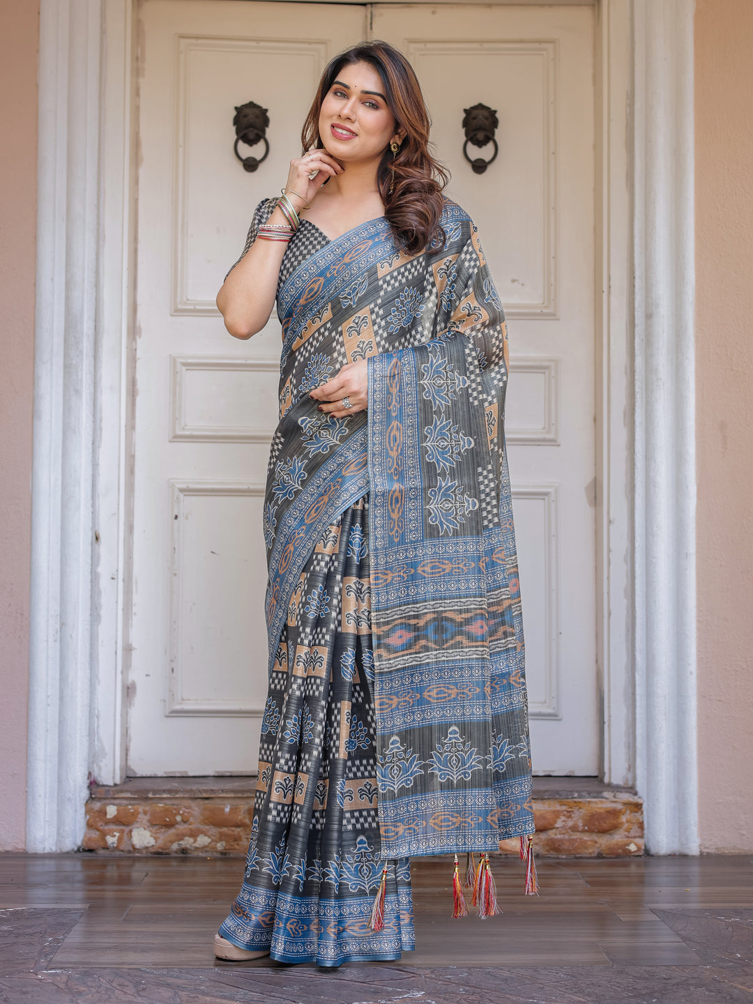 Charcoal Grey & Indigo Blue Ethnic Handloom Cotton-Linen Saree with Woven Border & Tassels – Traditional Elegant Wear