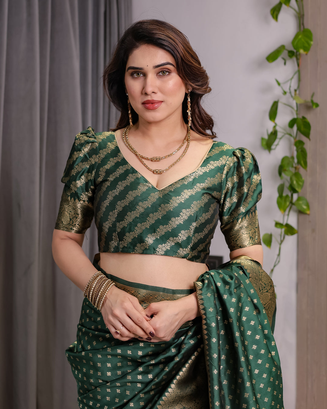 Bottle Green Pure Kanjivaram Silk Saree with Rich Golden Zari Weaving & Traditional Floral Pallu | 5.5m Saree + 0.8m Blouse