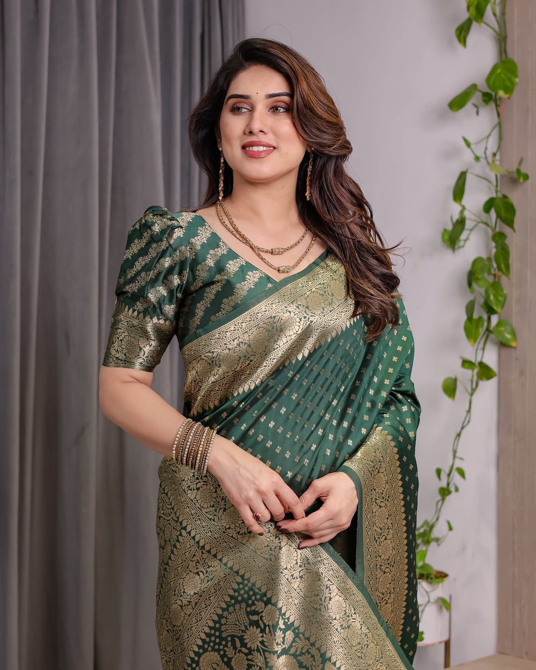 Bottle Green Pure Kanjivaram Silk Saree with Rich Golden Zari Weaving & Traditional Floral Pallu | 5.5m Saree + 0.8m Blouse