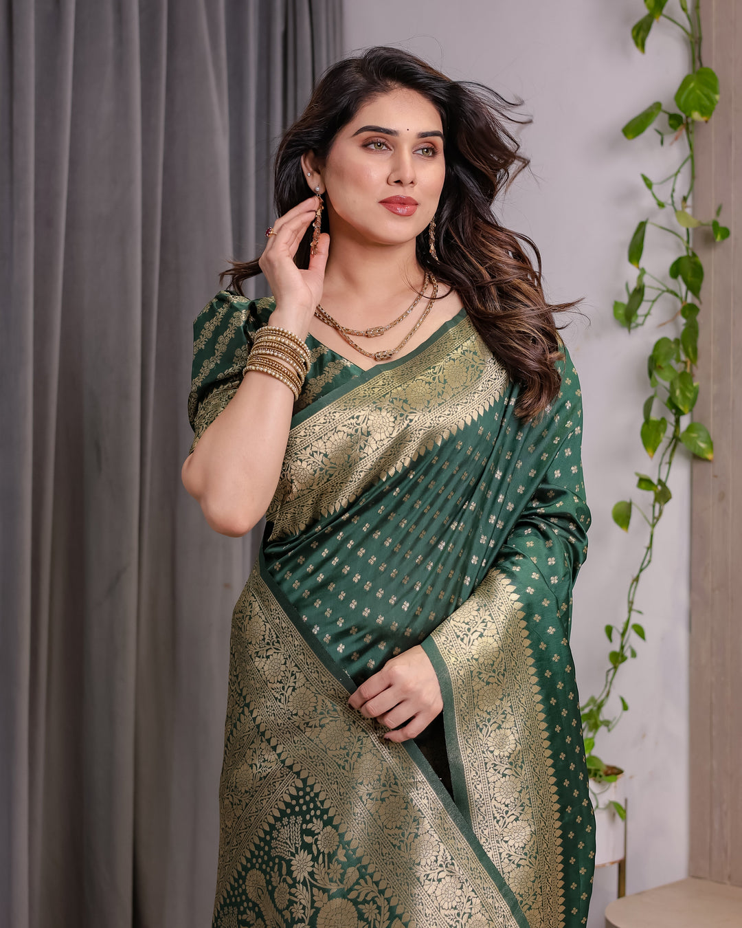 Bottle Green Pure Kanjivaram Silk Saree with Rich Golden Zari Weaving & Traditional Floral Pallu | 5.5m Saree + 0.8m Blouse