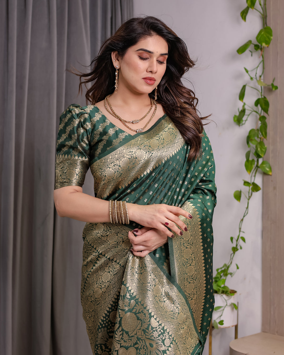 Bottle Green Pure Kanjivaram Silk Saree with Rich Golden Zari Weaving & Traditional Floral Pallu | 5.5m Saree + 0.8m Blouse