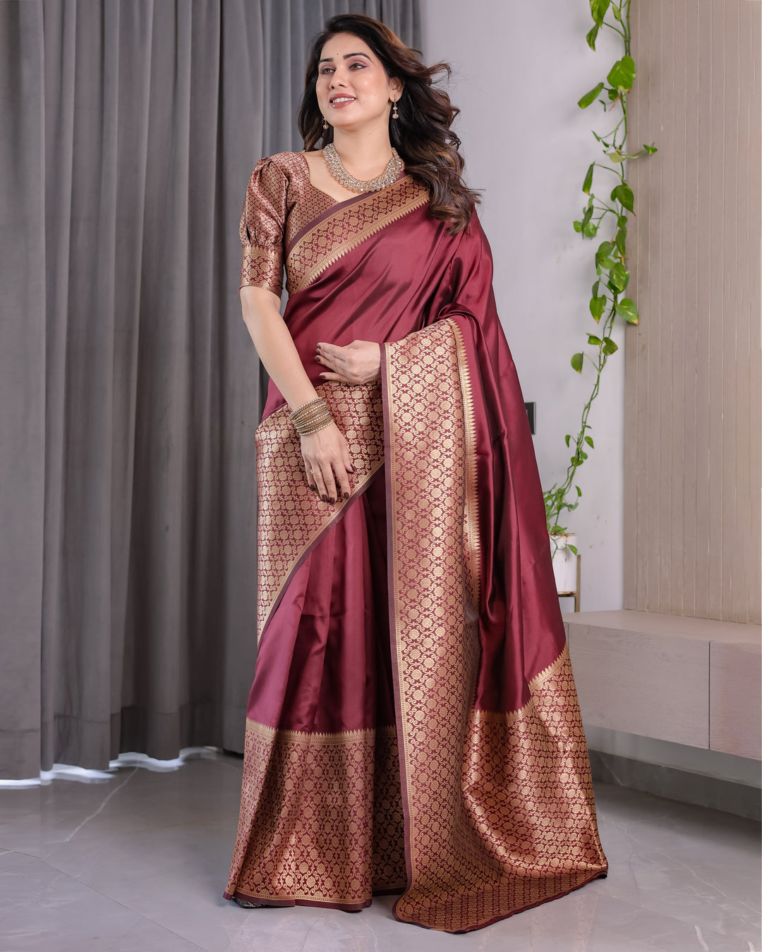 Wine Brown Pure Kanjivaram Silk Saree with Antique Gold Jacquard Border & Designer Blouse | 5.5m Saree + 0.8m Blouse Piece