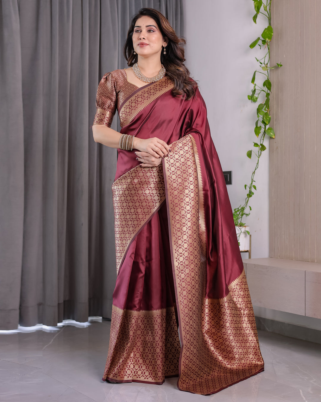 Wine Brown Pure Kanjivaram Silk Saree with Antique Gold Jacquard Border & Designer Blouse | 5.5m Saree + 0.8m Blouse Piece
