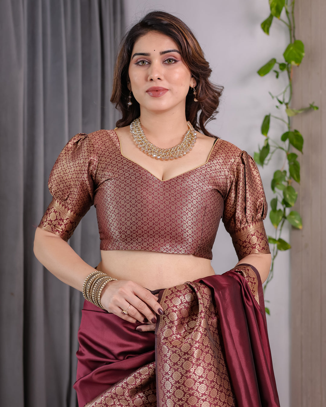 Wine Brown Pure Kanjivaram Silk Saree with Antique Gold Jacquard Border & Designer Blouse | 5.5m Saree + 0.8m Blouse Piece
