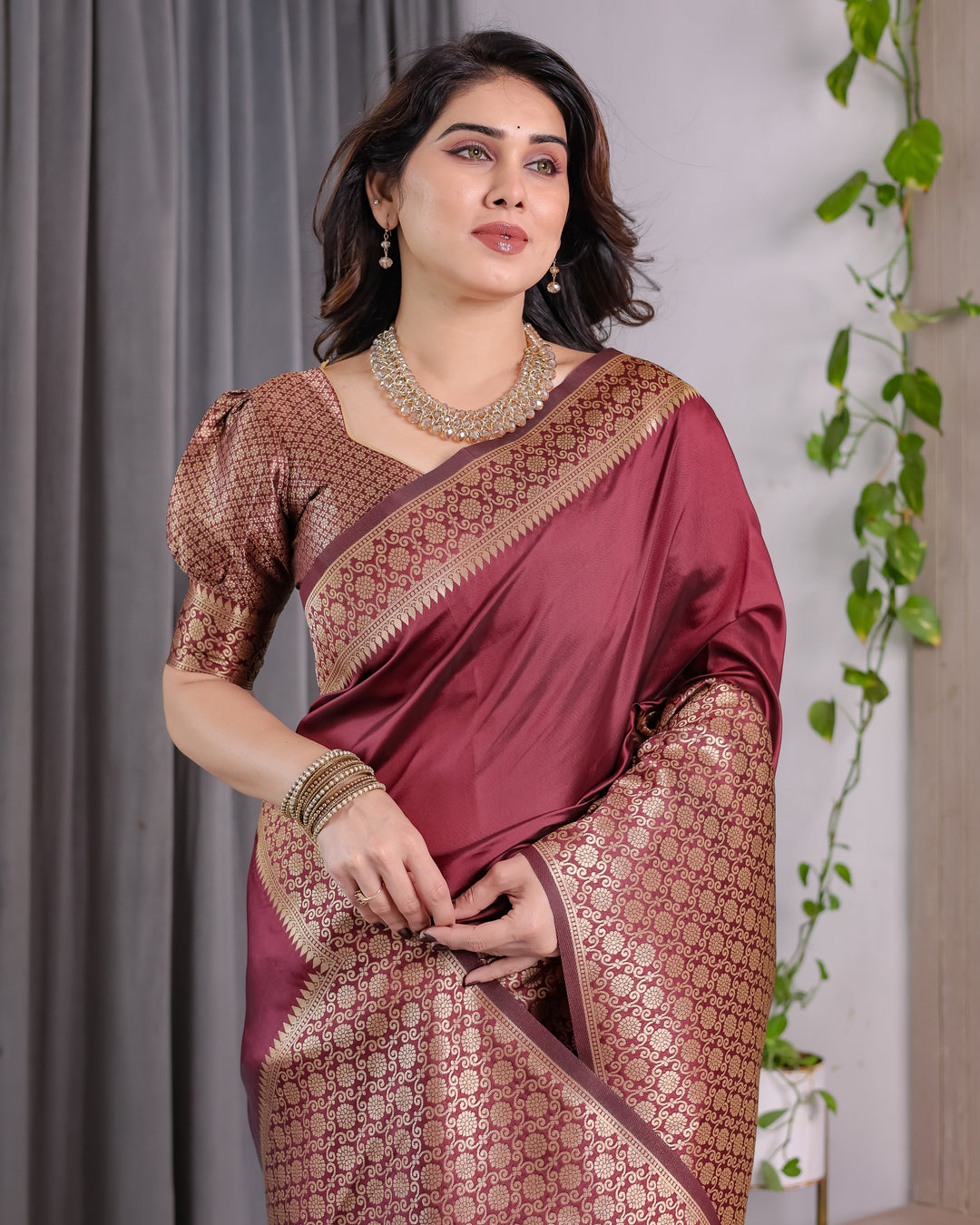Wine Brown Pure Kanjivaram Silk Saree with Antique Gold Jacquard Border & Designer Blouse | 5.5m Saree + 0.8m Blouse Piece