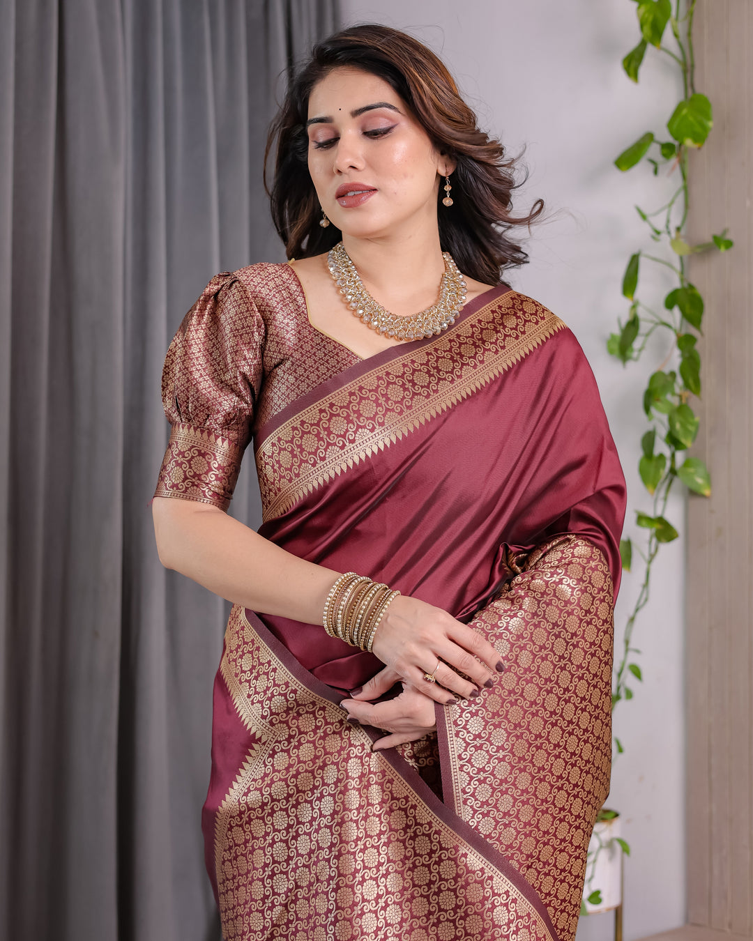 Wine Brown Pure Kanjivaram Silk Saree with Antique Gold Jacquard Border & Designer Blouse | 5.5m Saree + 0.8m Blouse Piece