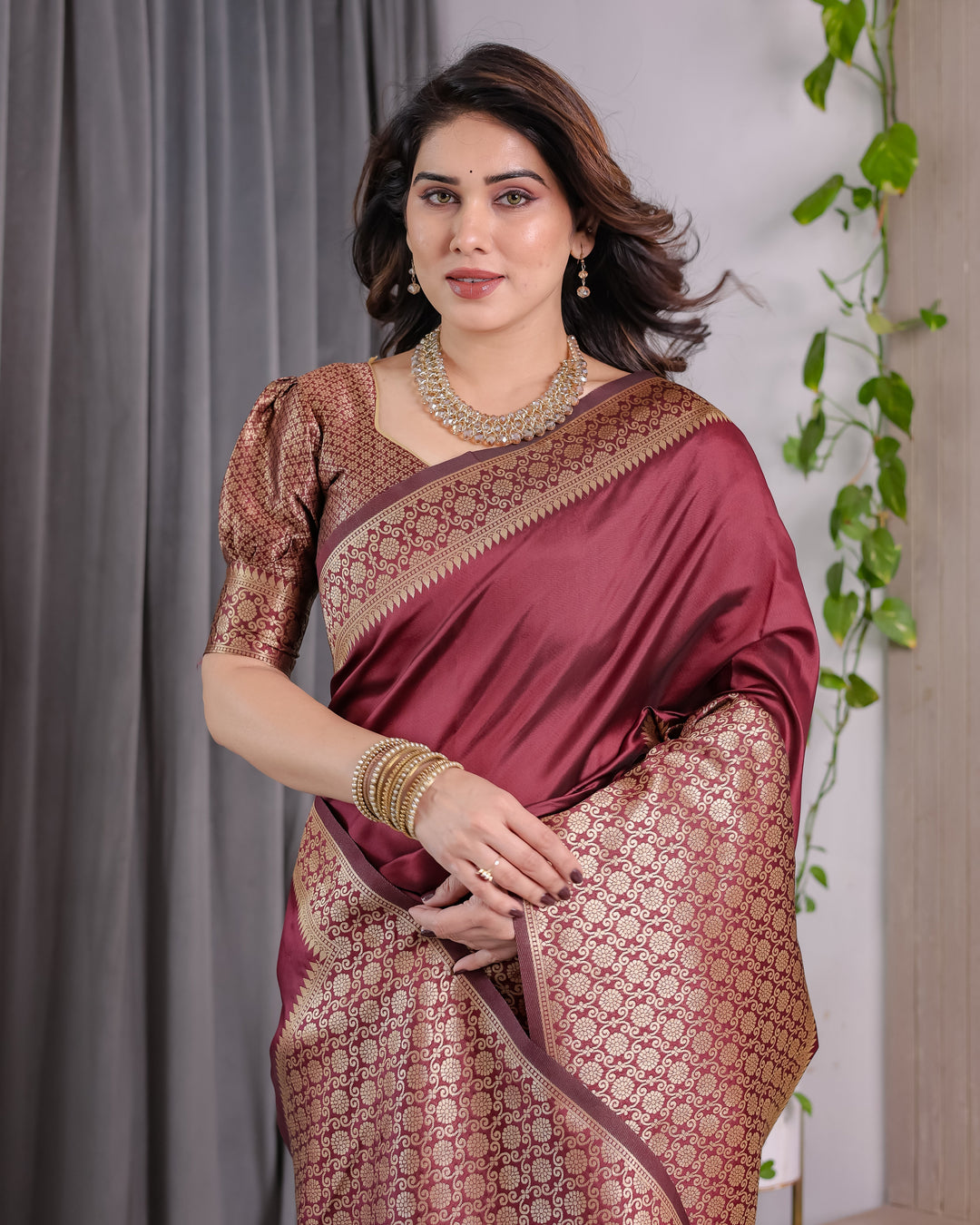 Wine Brown Pure Kanjivaram Silk Saree with Antique Gold Jacquard Border & Designer Blouse | 5.5m Saree + 0.8m Blouse Piece