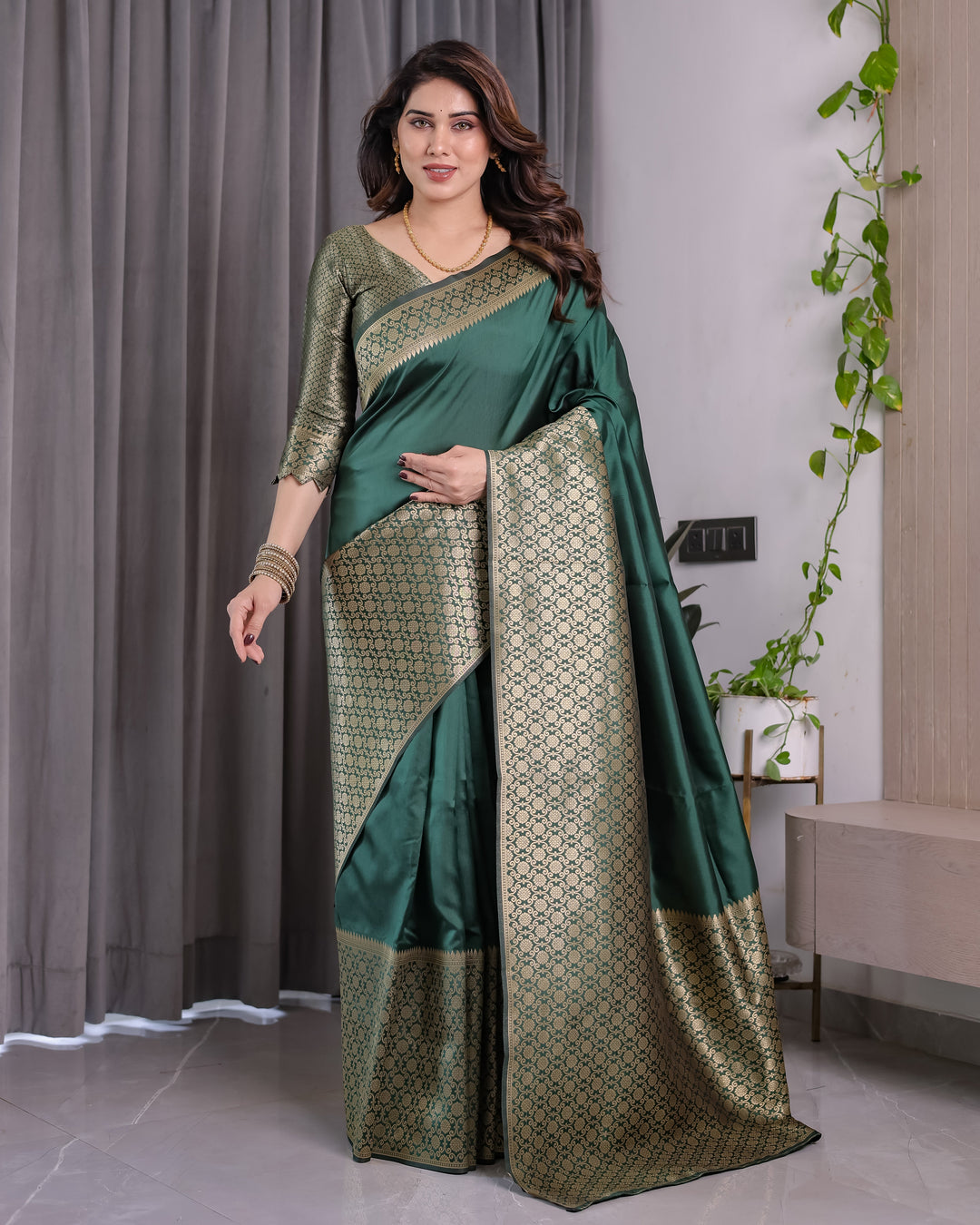 Bottle Green Pure Kanjivaram Silk Saree with All-Over Golden Jacquard Weaving & Designer Blouse | 5.5m Saree + 0.8m Blouse Piece