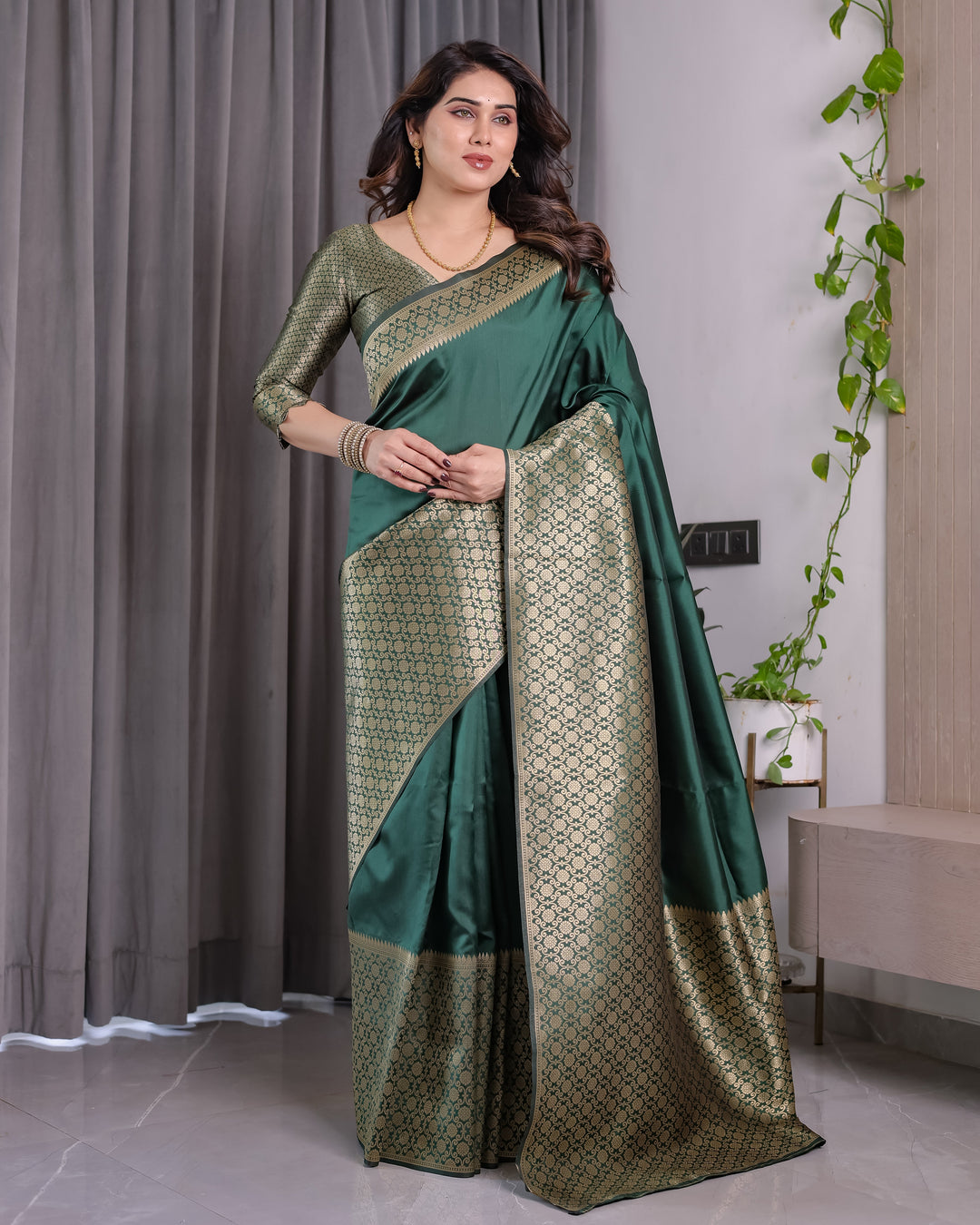 Bottle Green Pure Kanjivaram Silk Saree with All-Over Golden Jacquard Weaving & Designer Blouse | 5.5m Saree + 0.8m Blouse Piece