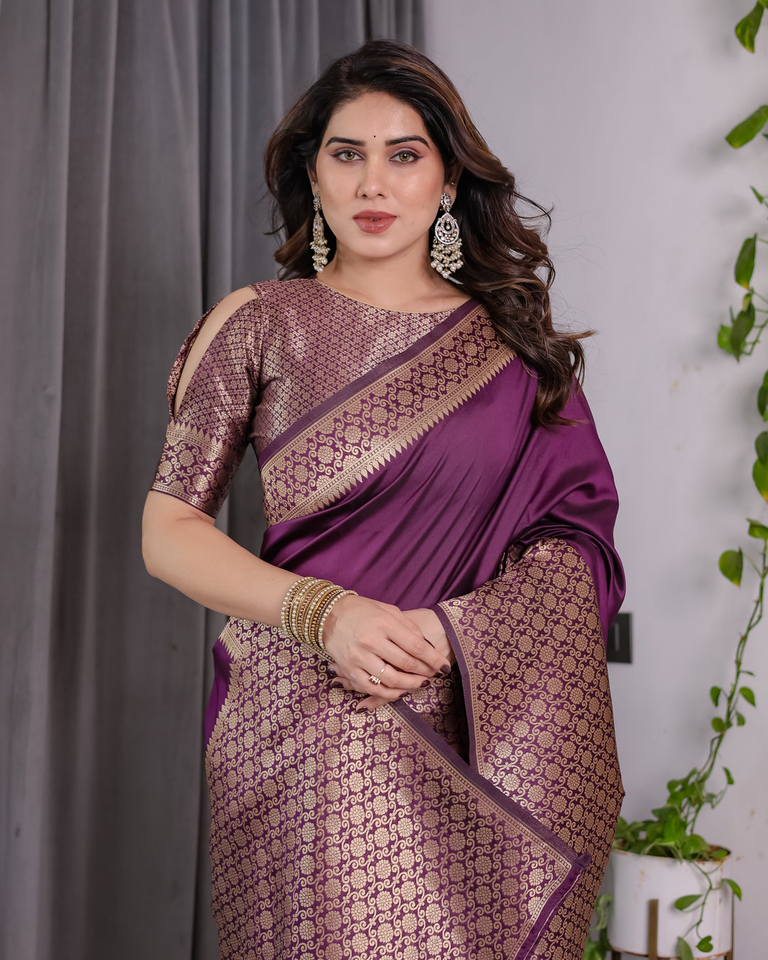 Plum Purple Pure Kanjivaram Silk Saree with Antique Gold Jacquard Pallu & Designer Blouse | 5.5m Saree + 0.8m Blouse Piece