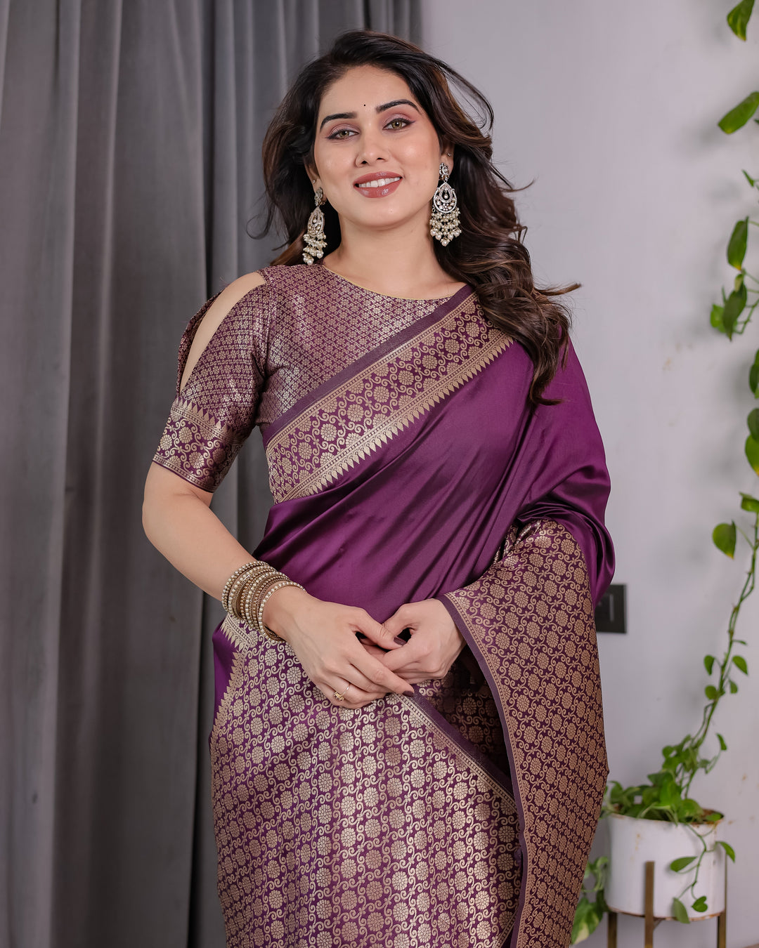 Plum Purple Pure Kanjivaram Silk Saree with Antique Gold Jacquard Pallu & Designer Blouse | 5.5m Saree + 0.8m Blouse Piece