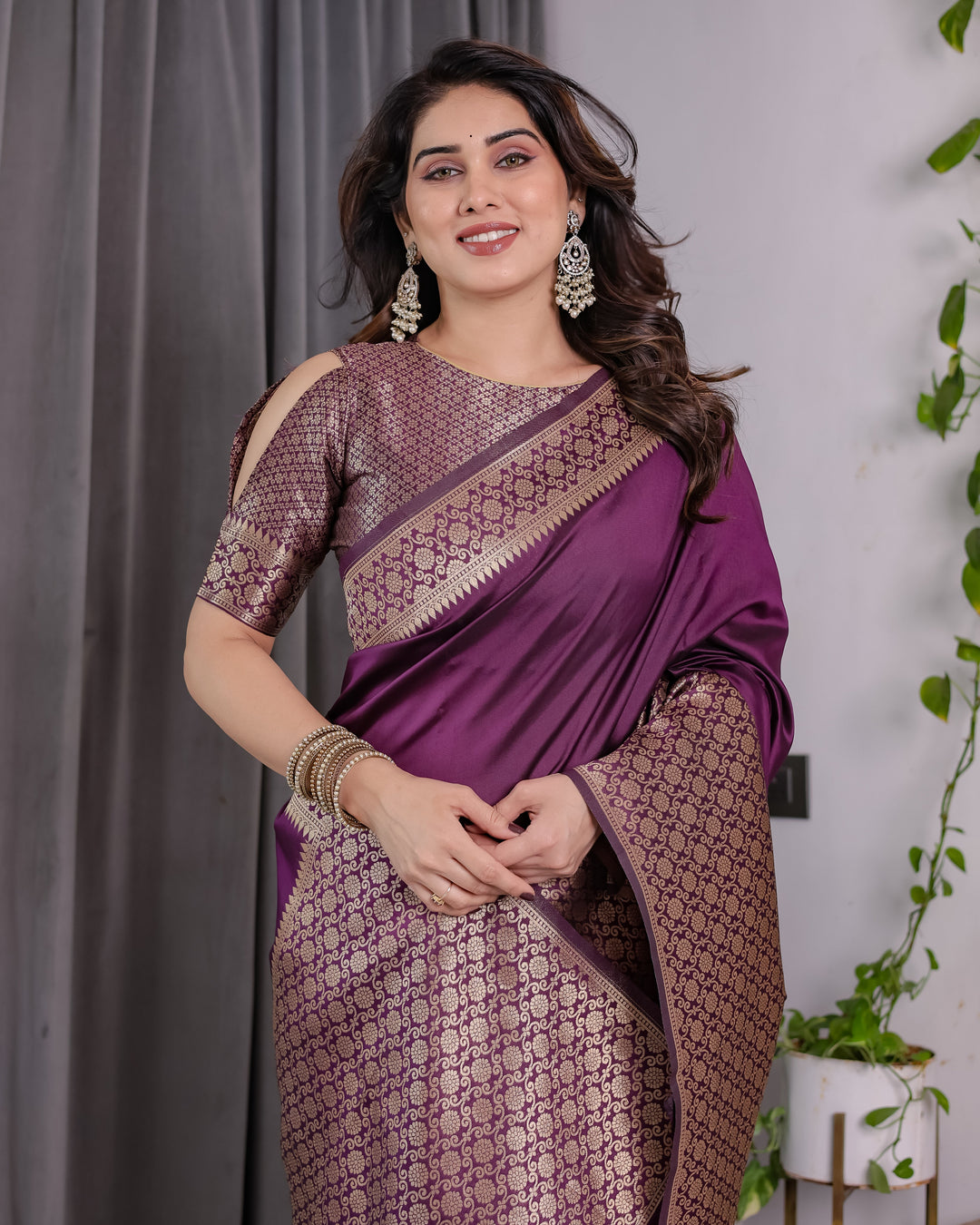 Plum Purple Pure Kanjivaram Silk Saree with Antique Gold Jacquard Pallu & Designer Blouse | 5.5m Saree + 0.8m Blouse Piece