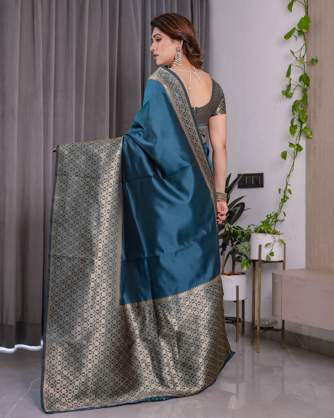 Teal Blue Pure Kanjivaram Silk Saree with Gold Woven Jacquard Border & Designer Blouse | 5.5m Saree + 0.8m Blouse Piece