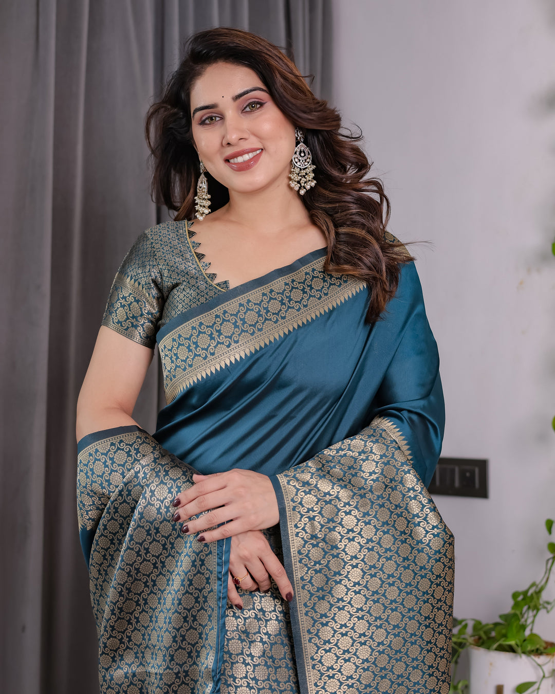 Teal Blue Pure Kanjivaram Silk Saree with Gold Woven Jacquard Border & Designer Blouse | 5.5m Saree + 0.8m Blouse Piece