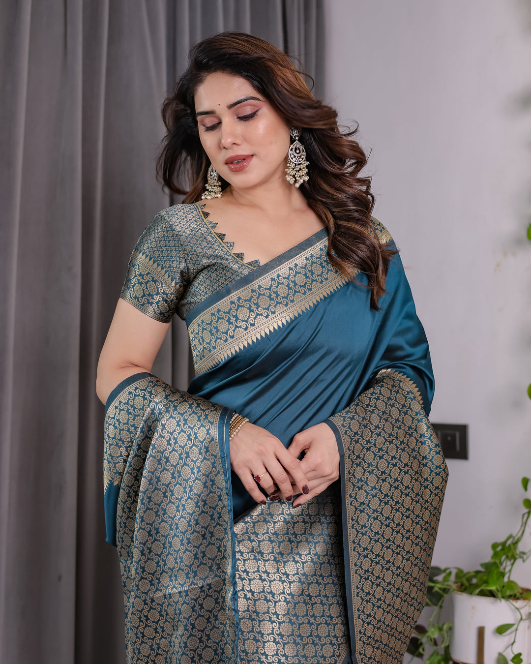 Teal Blue Pure Kanjivaram Silk Saree with Gold Woven Jacquard Border & Designer Blouse | 5.5m Saree + 0.8m Blouse Piece