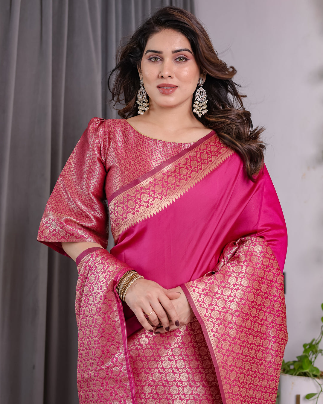 Pink Pure Kanjivaram Silk Saree with Gold Jacquard Border & Rich Woven Pallu | 5.5m Saree + 0.8m Designer Blouse Piece