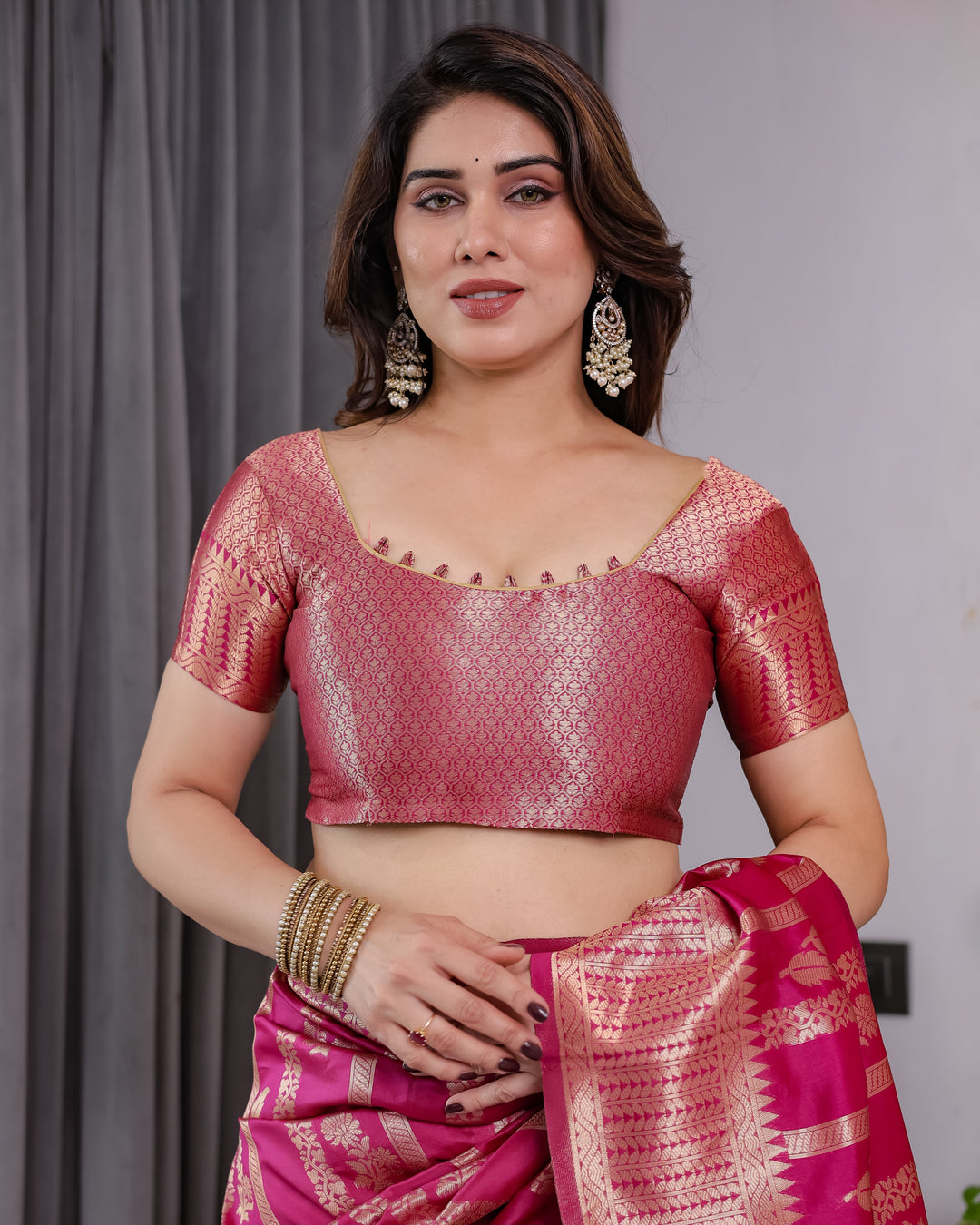 Pink Pure Kanjivaram Silk Saree with Golden Zari Striped Pallu & Floral Woven Border | 5.5m Saree + 0.8m Jacquard Blouse Piece