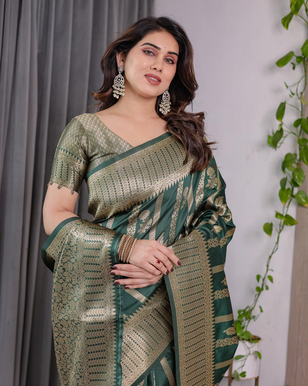 Forest Green Pure Kanjivaram Silk Saree with Gold Striped Floral Pallu & Heavy Zari Border | 5.5m Saree + 0.8m Jacquard Blouse Piece