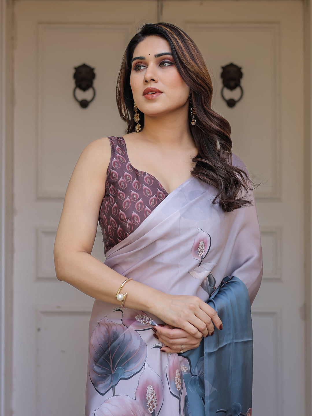 Pastel Grey & Teal Floral Printed Satin Georgette Saree with Designer Pallu & Blouse – Elegant Party & Occasion Wear