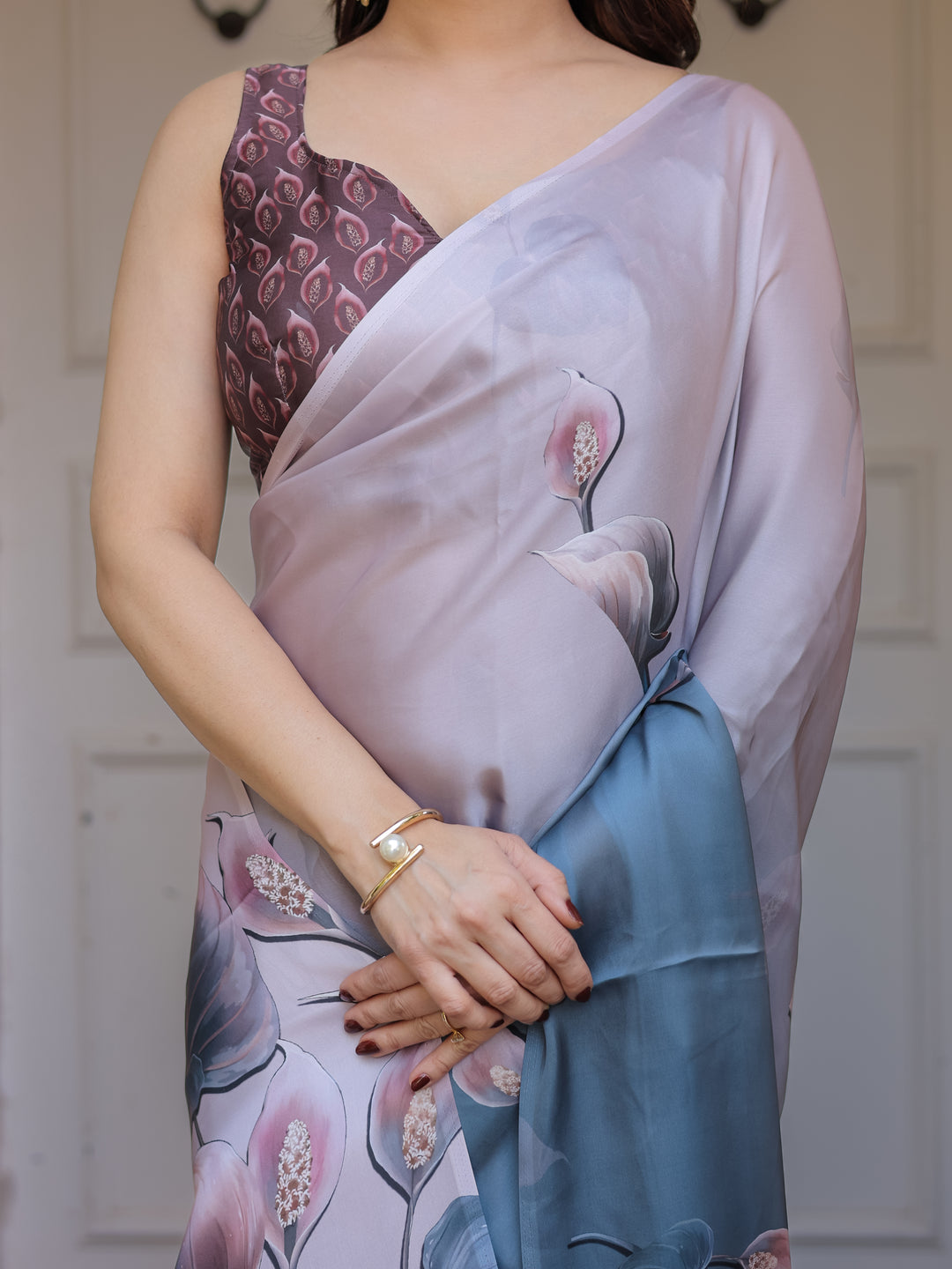 Pastel Grey & Teal Floral Printed Satin Georgette Saree with Designer Pallu & Blouse – Elegant Party & Occasion Wear