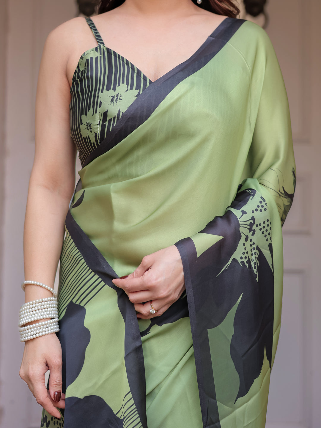 Olive Green & Black Artistic Floral Printed Satin Georgette Saree with Matching Blouse – Elegant Party & Festive Wear