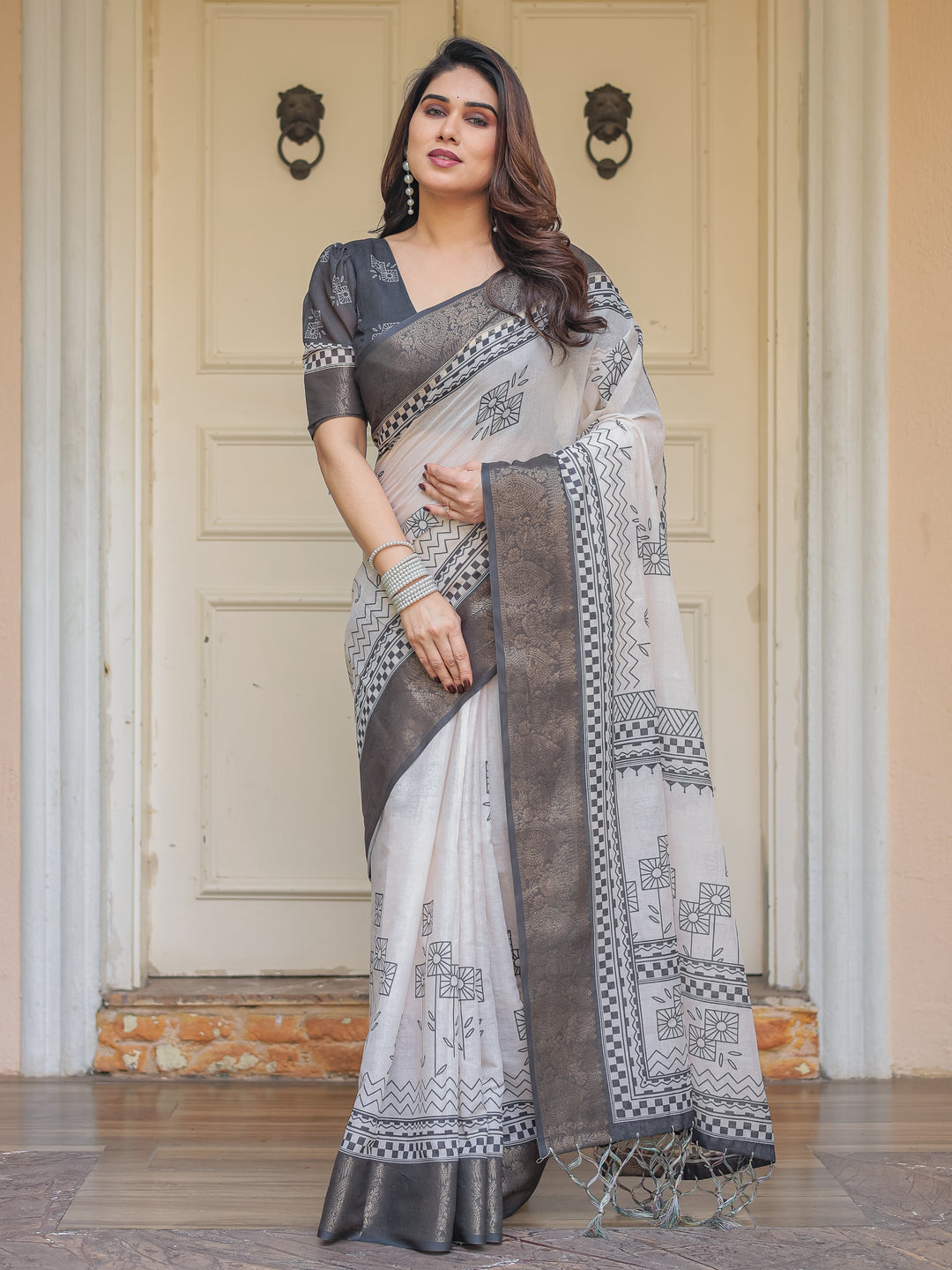 Charcoal Grey Handloom Cotton Printed Saree with Ethnic Geometric Pallu, Woven Border & Tassels – Classic Traditional Wear
