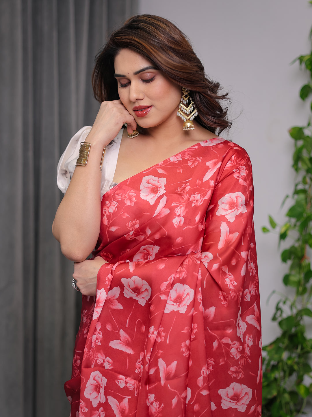 Red Satin Georgette Floral Printed Saree with Attached Blouse – Elegant Soft-Flow Designer Saree for Parties & Festive Wear